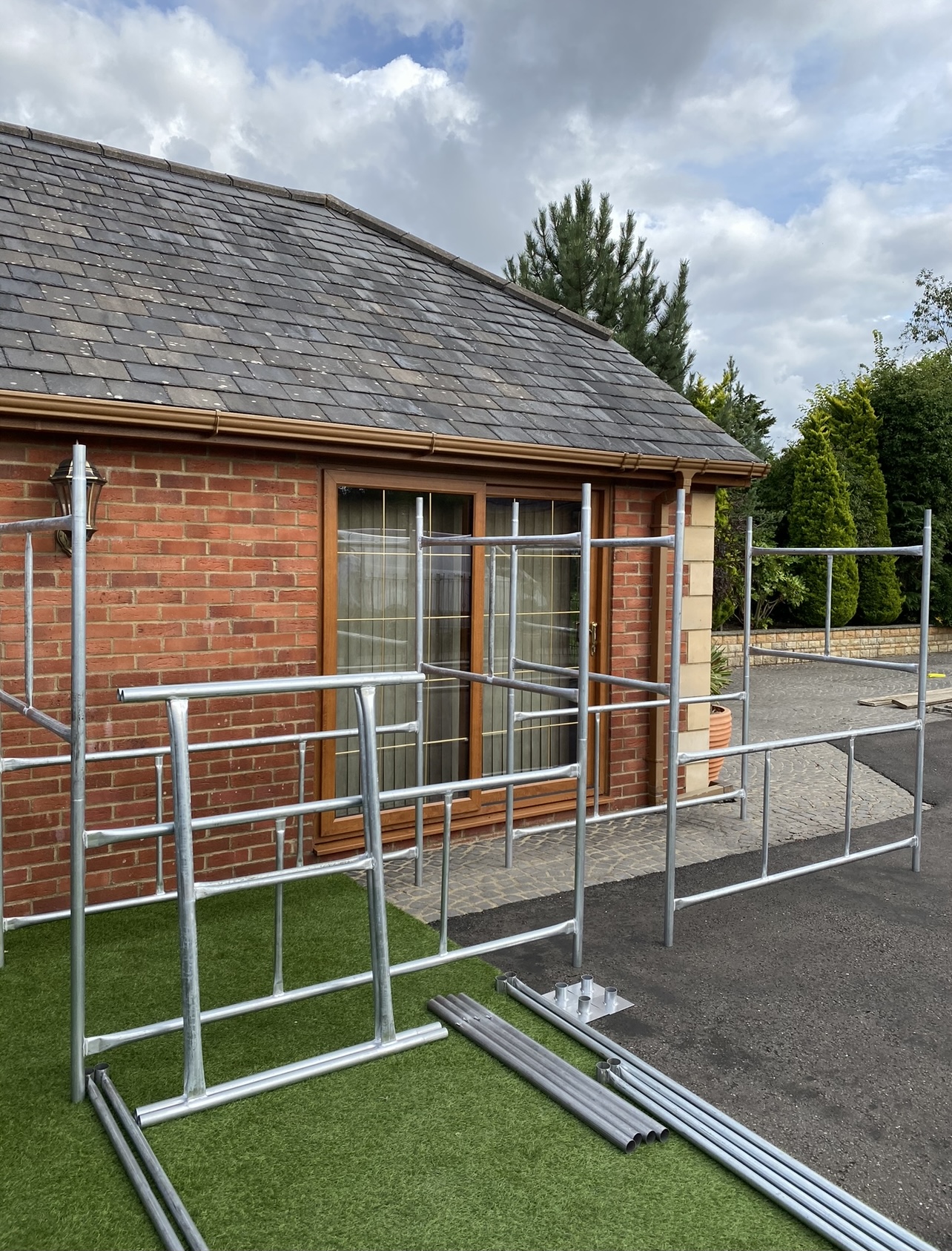 Tower Scaffolding - Image 3